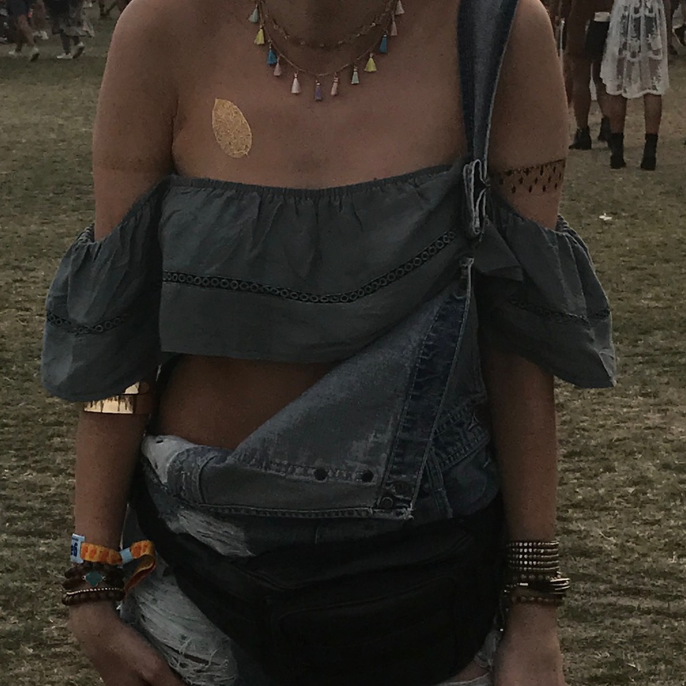 Green crop top